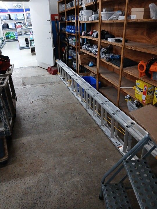 Louisville 28foot Exstension Ladder