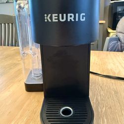 Keurig K-Supreme Single Serve Coffee Maker with K-Cup Carousel Used Like New