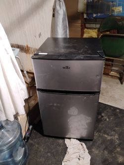 Small refrigerator freezer