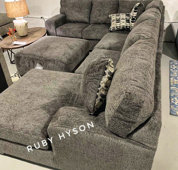 Memorial Day Sale | Ballinasloe 3 Pc Smoke Huge Cozy Deep Seating Modern Sectional Couch With Chaise| Brand New 💥 Delivery 🚚