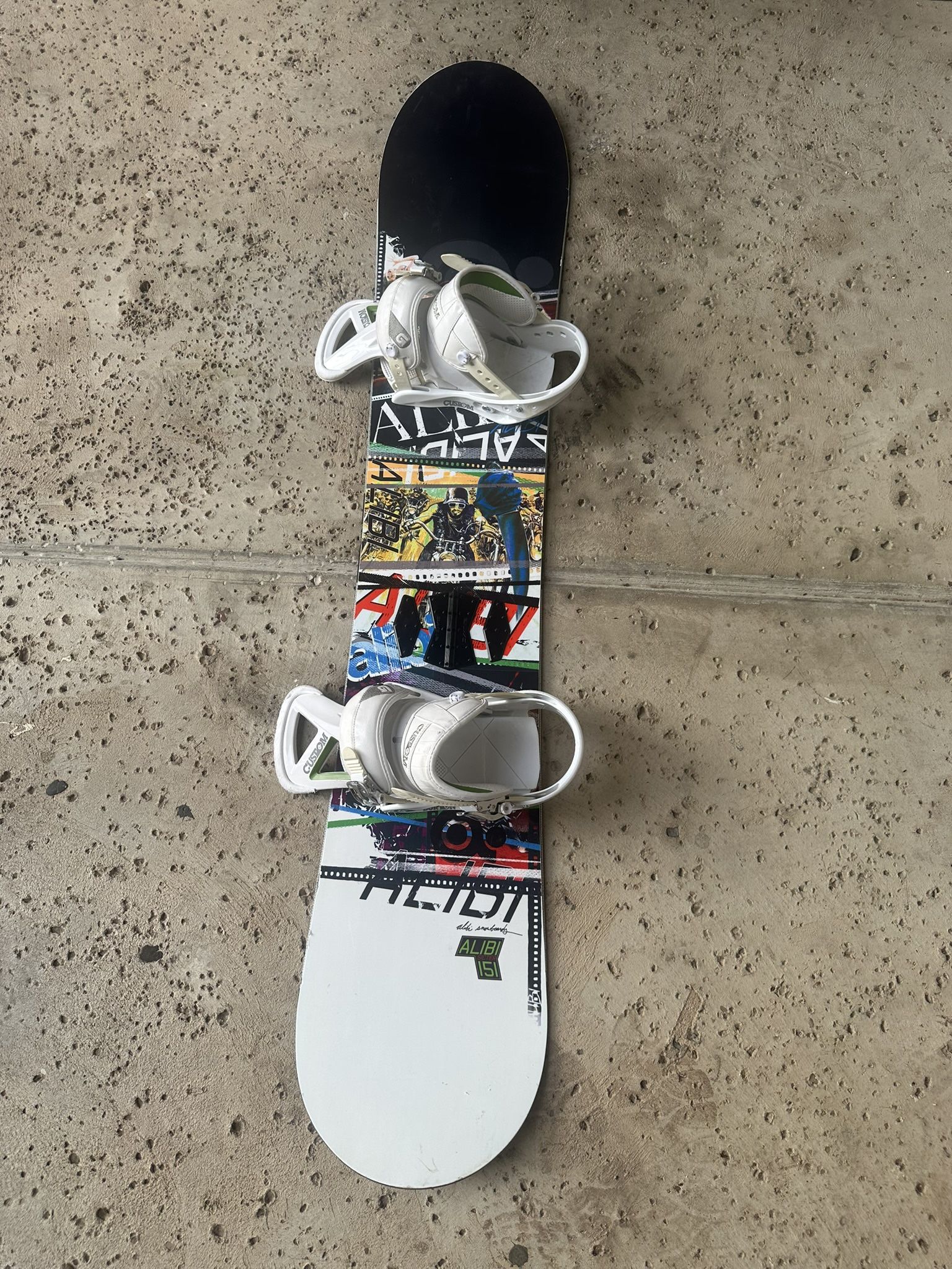 Alibi 151CM Men’s Snowboard Includes Burton Bindings