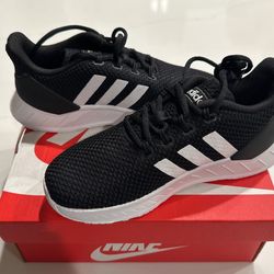 Nike Running Shoes Size 13 Youth.