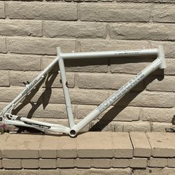 Motobecane Fly 9357 Mountain Bike Frame 19” Kinesis Lightweight Aluminum Tubing