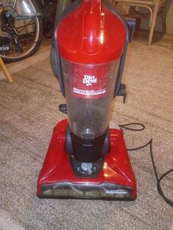 Dirt Devil Powermax carpet and hardwood vaccumm