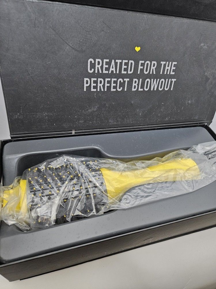Drybar The Double Shot Blow Dryer Brush Yellow