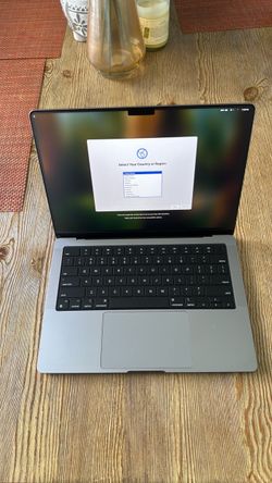 MacBook Pro 14-inch – M2 Pro | 32GB RAM | 512GB SSD