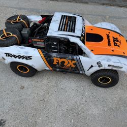 Traxxas UDR 