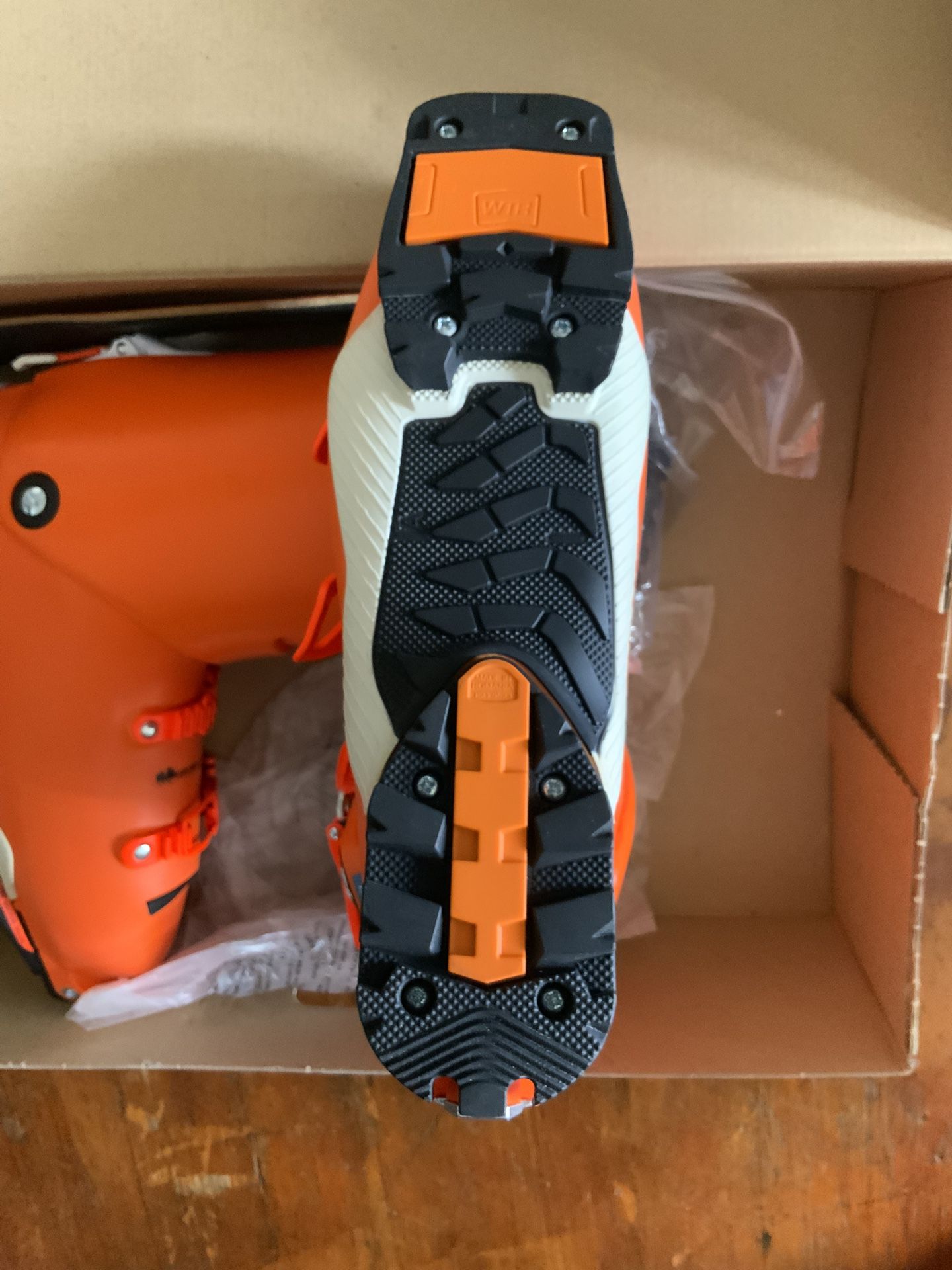 LANGE XT FREETOUR 110 FREERIDE SKI TOURING BOOT sz 28.5 (NEW!)