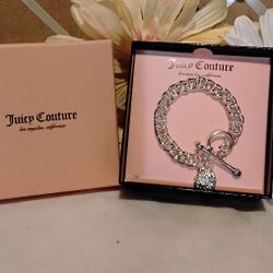 Beautiful Silvertone Juicy Couture Rhinestone Heart Chain Bracelet 