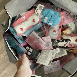 118 piece beauty facial care bundle party favors