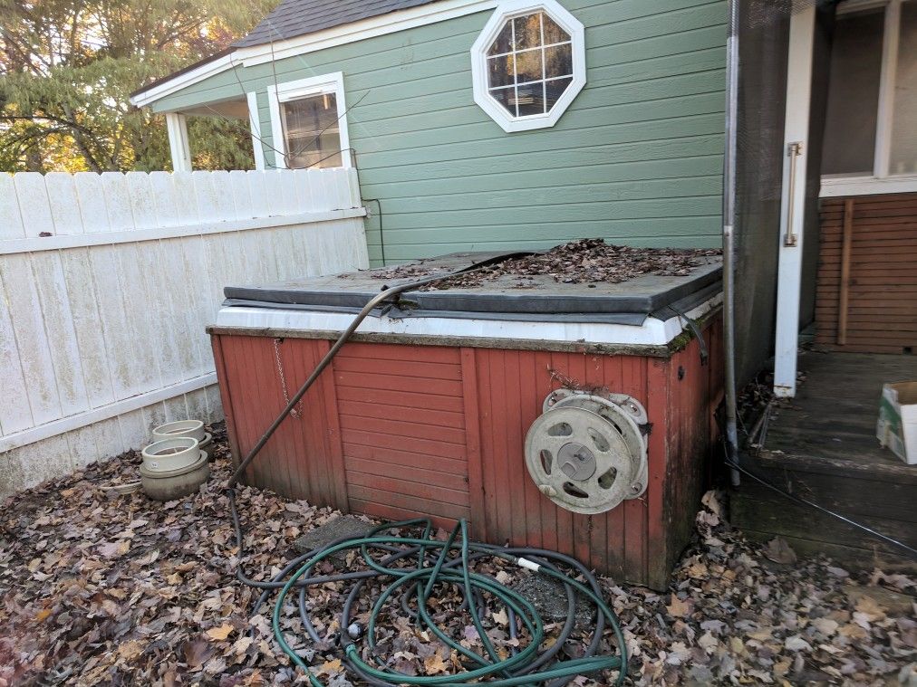 FREE HOT TUB