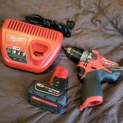 Milwaukee 2504-20 Fuel Brushless 1/2” Hammer/Drill Driver w/3.0 Battery/ Charger