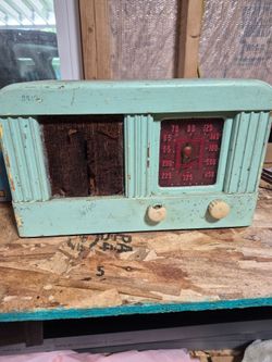 Old Tube Radio