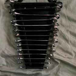 Husky Wrenches With Metal Case Holder Life Time Warrantee Chromium