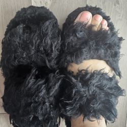 UGG fluff yeah black slides slippers shoes sheep wool fuzzy furry sandals strap. NEW unworn with tags size 9 black