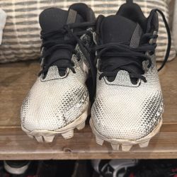 Boys Under Armour Football Cleats