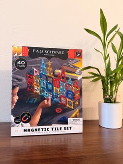 FAO Schwarz Magnetic Tile Set 40 Pieces