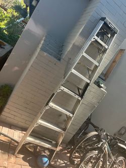 Husky 8ft aluminum ladder