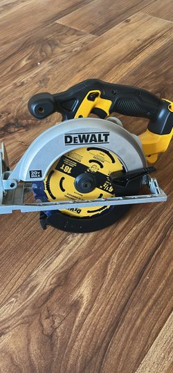 Sierra dewalt 20v
