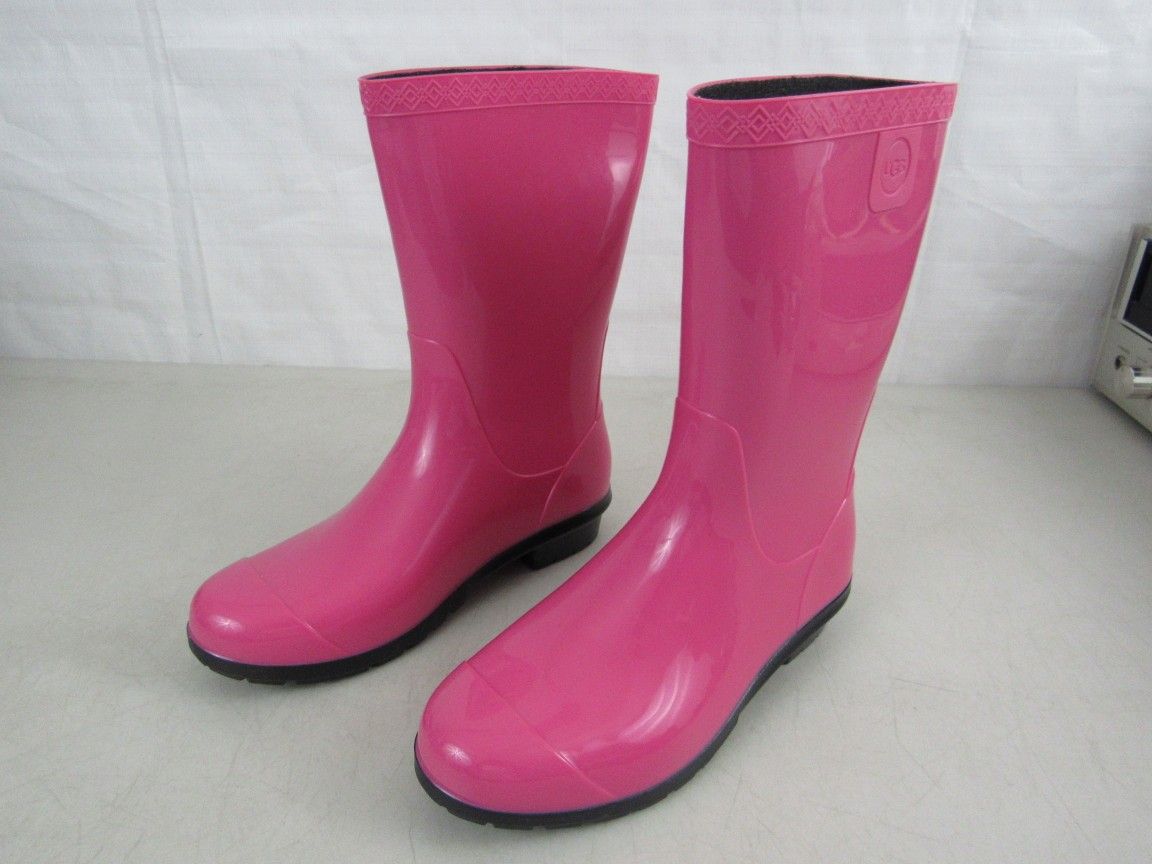 UGG Pink Rain Boots Womens US Size 6 Never Used-Made In USA