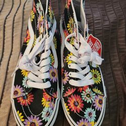 Brand New VANS 