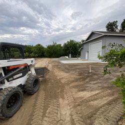 Bobcat / Dirt / Clean Up 