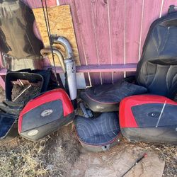 Can Am Spyder black/red Parts