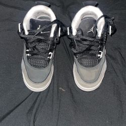 Jordan 4 Retro (fear)