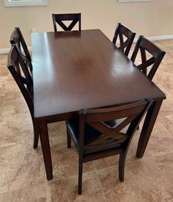 Dining table 6 cushion chairs