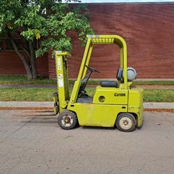 Clark Forklift 