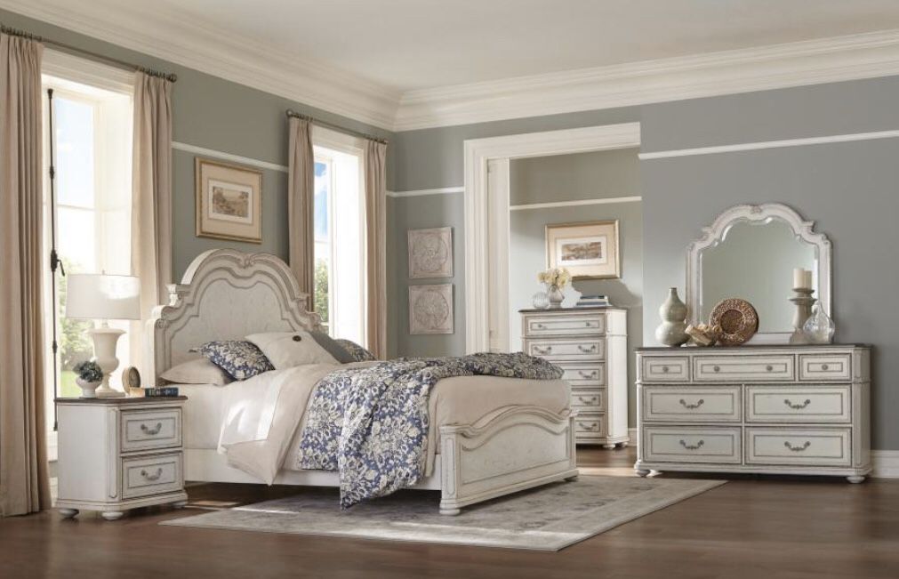 5 PIECE BEDROOM SET! FINANCING OPTIONS AVAILABLE