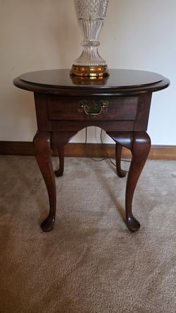 Queen Anne Mahogany End Table
