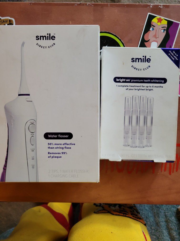 SMILE DIRECT CLUB .WATER FLOSSER N BRIGHT ON WHITENING HEADS