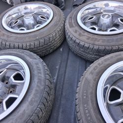 Original oldsmobile Rims 