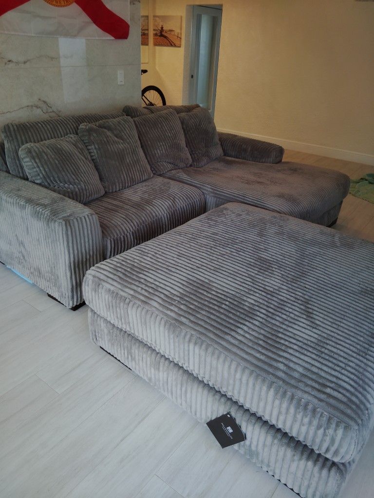 Chase Lounge Couch With Ottoman Only A Month Old Bought At Ashley's Furniture