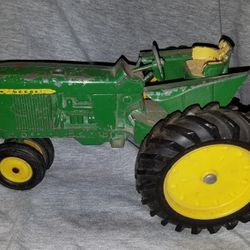 Toy John Deer Tractor 