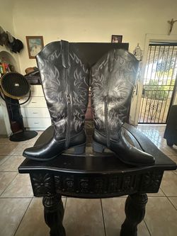 Women’s boots
