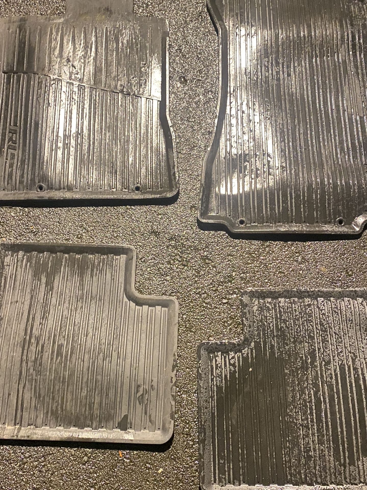 Good Condition RL All Weather Car Mats