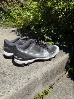 Nike Diamond Fastflex Baseball Cleats size 8