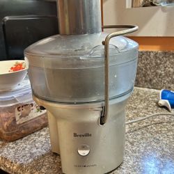 Breville Juice Extractor 