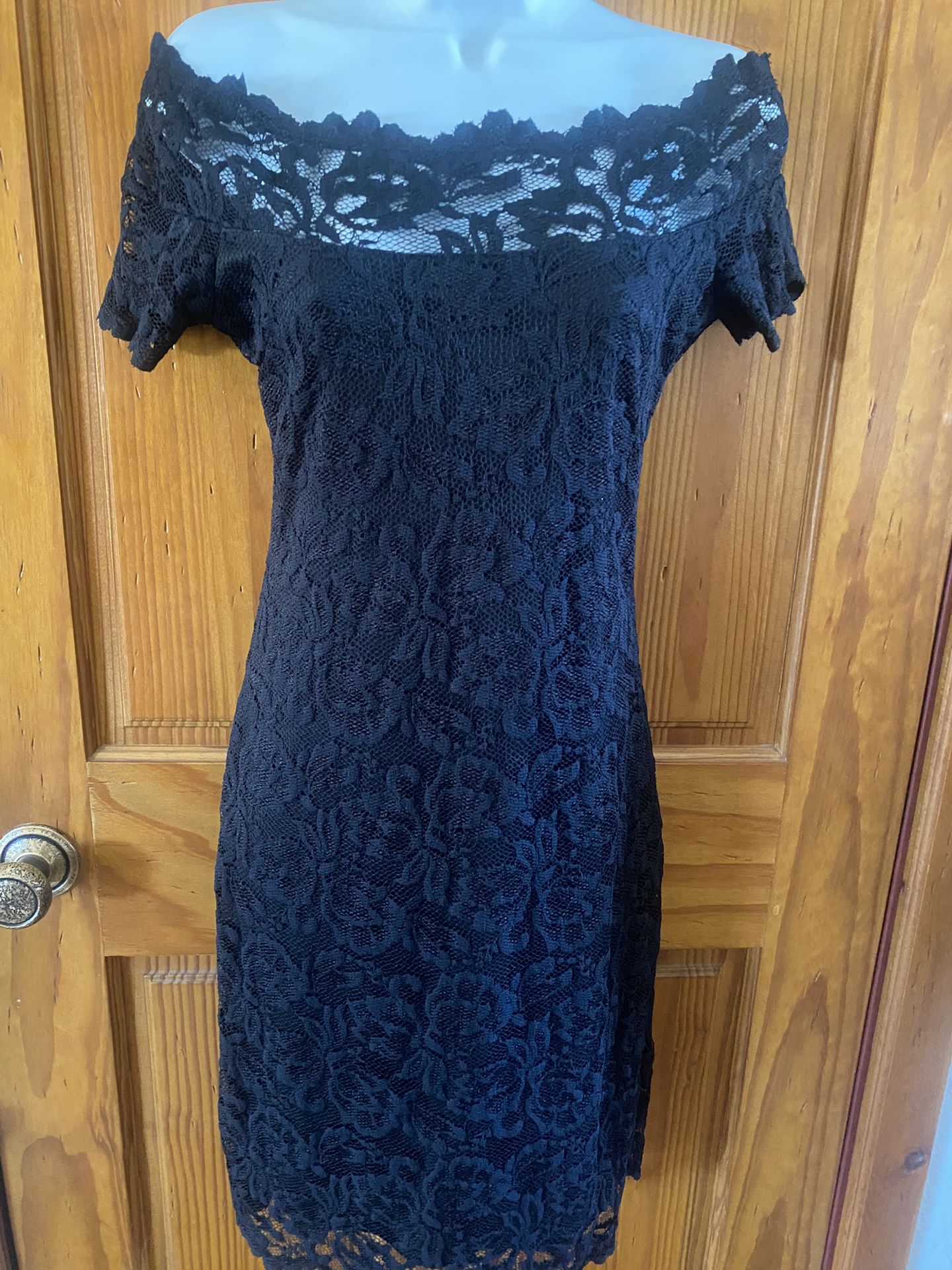 Boston Proper Off Shoulder Elegant Sexy Black Lace Dress Size 4