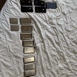 Lot Of Classic iPods And iPhones