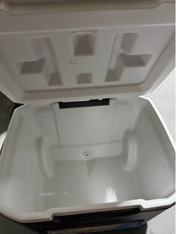 Coleman Xtreme 5 Wheeled Cooler 50QT