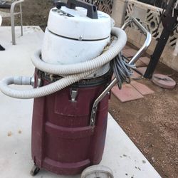 Carpet cleaner