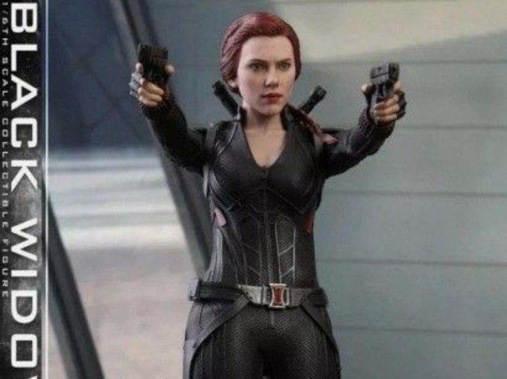 Hot Toys 🔥 Black Widow