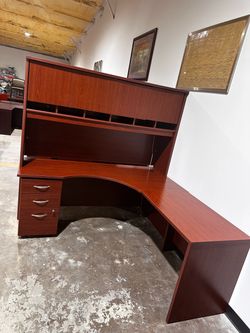 OFFICE/HOME DESK L-SHAPE DESK WITH HUTCH