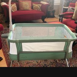 Baby Bed Side Crib, Mobile Holder,Travel Bag And Changing Pad