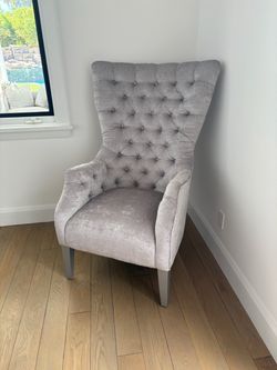 Living room/family room furniture ready to sell ASAP