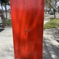 Cabinet Metal With Key