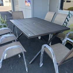 New Patio Table Set  7 ,pcs